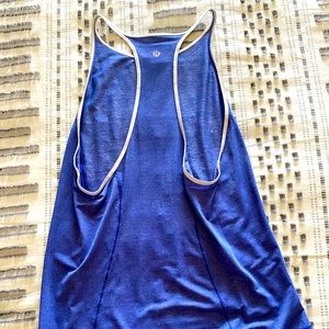 ❌SOLD❌EUC bright blue Lulu tank high neck Sz 6